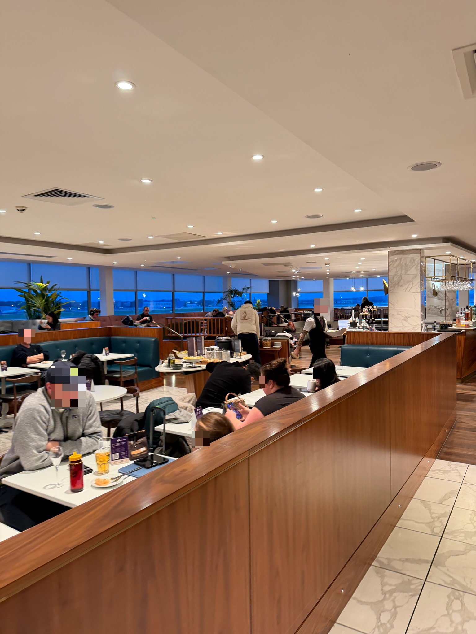 No1 Lounge Gatwick South Terminal Review
