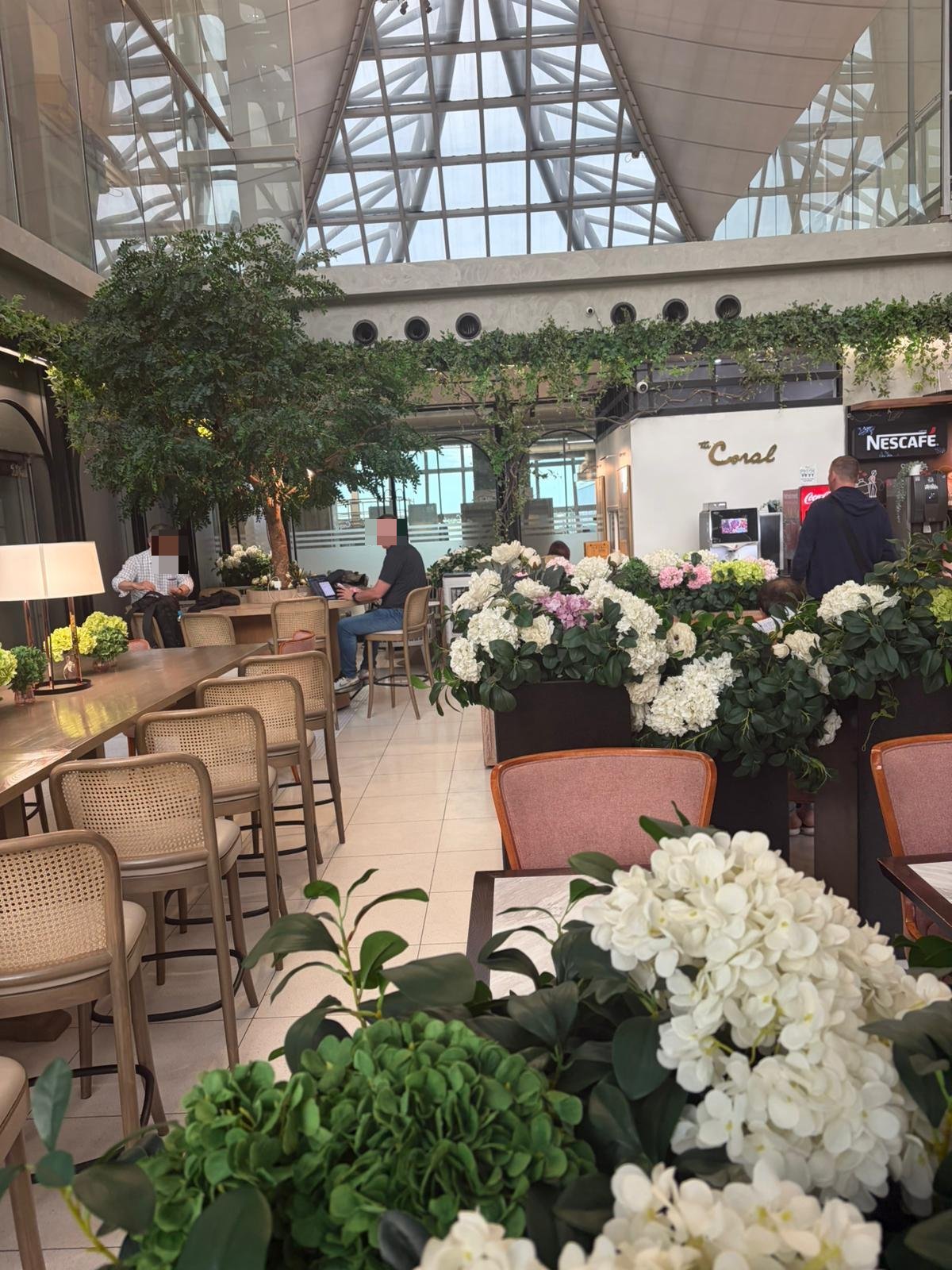 Coral Executive Lounge Bangkok Domestic Terminal seating area