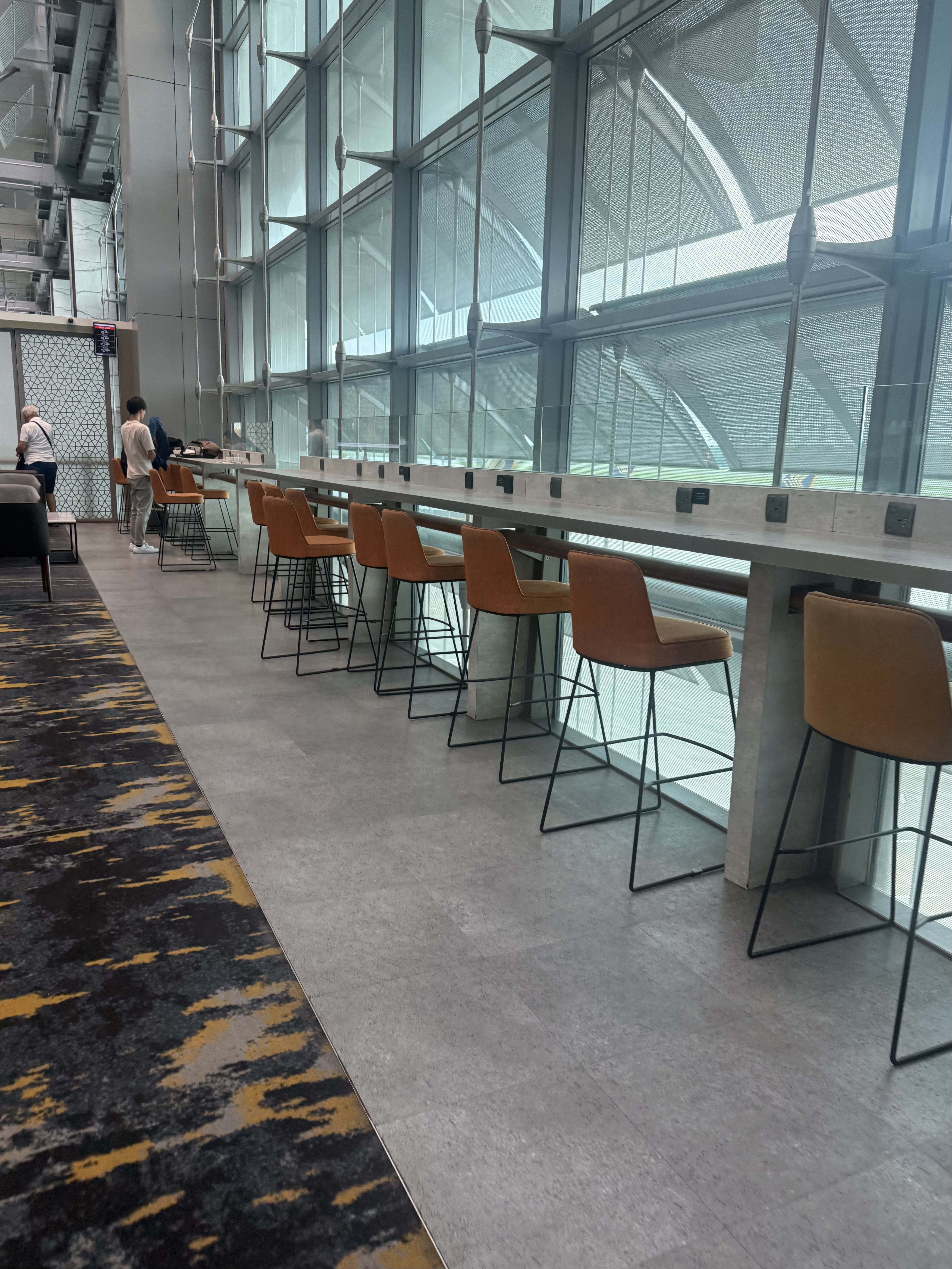 Quiet workstation area at the Marhaba Lounge Singapore Airport Terminal 3